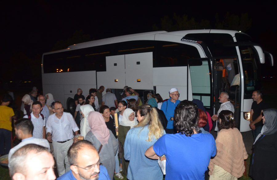 Bursa’dan giden ilk hacı kafilesi yurda döndü