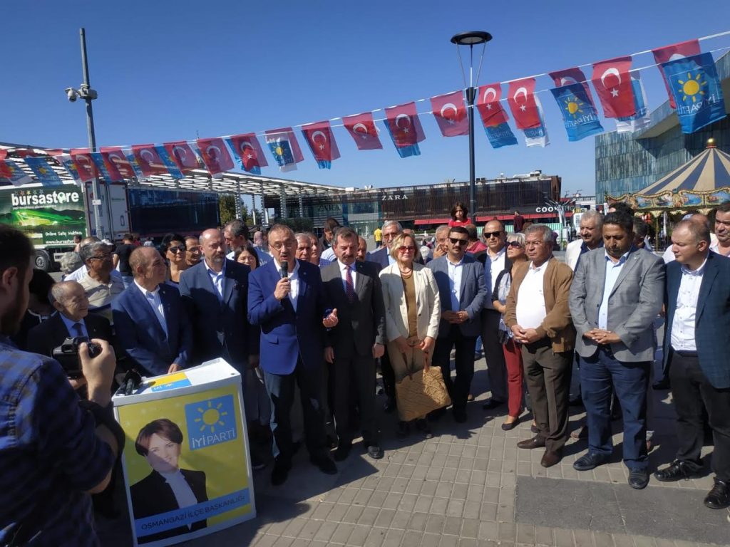 Her köşe başında İYİ bir insan senin yanında!