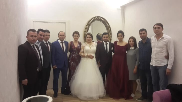 PTT Çalışanları Genç Çifti Yalnız Bırakmadı