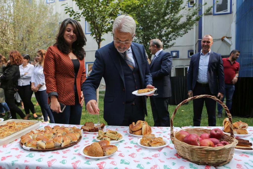 Tekerlekli sandalye için kermes düzenlediler