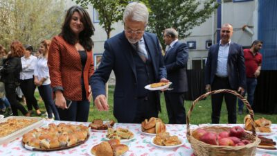 Tekerlekli sandalye için kermes düzenlediler