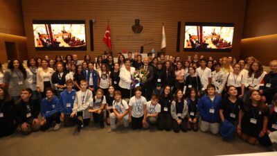 Başkan Erdem yabancı  öğrencilere Nilüfer’i anlattı