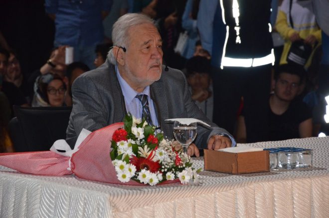 Her Şeyde Olduğu Gibi Eğitiminde…