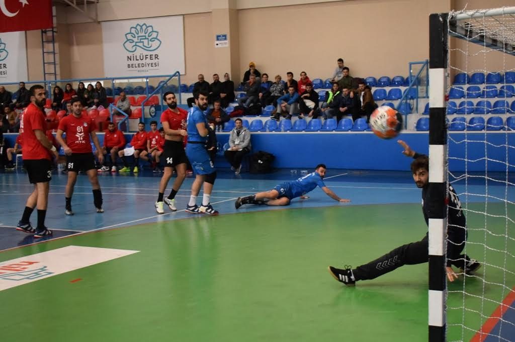 Nilüfer galibiyetle başladı