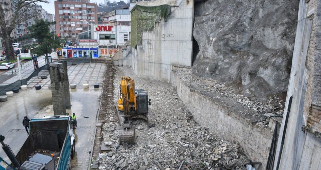 Dönen Taşlar, Dönmeye Devam Edecek!