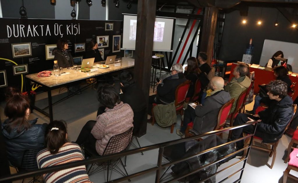 Çağdaş sanat konuşmaları