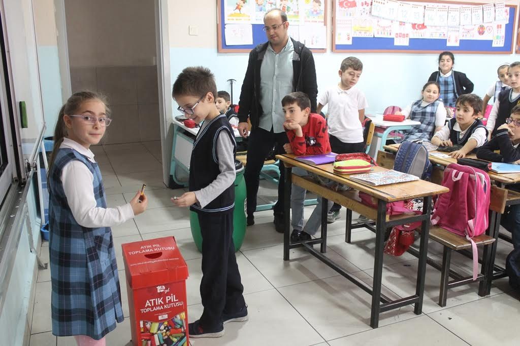 GÜRSULU ÖĞRENCİLERE DOĞANIN DENGESİNİ KORUMA BİLİNCİ AŞILANIYOR