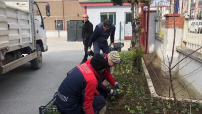 GÜRSU BELEDİYESİ KAMU KURUMLARINA BAKIM HİZMETİ SUNUYOR