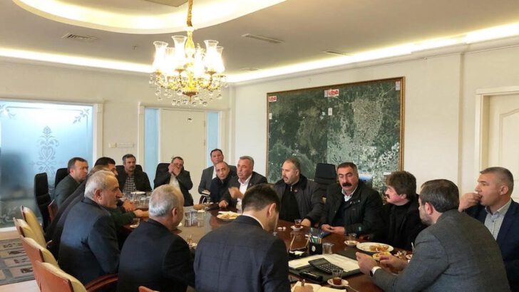 BAŞKAN MUSTAFA IŞIK: “MUHTARLARIMIZLA ARAMIZDAKİ SİNERJİYİ ÖNEMSİYORUZ”