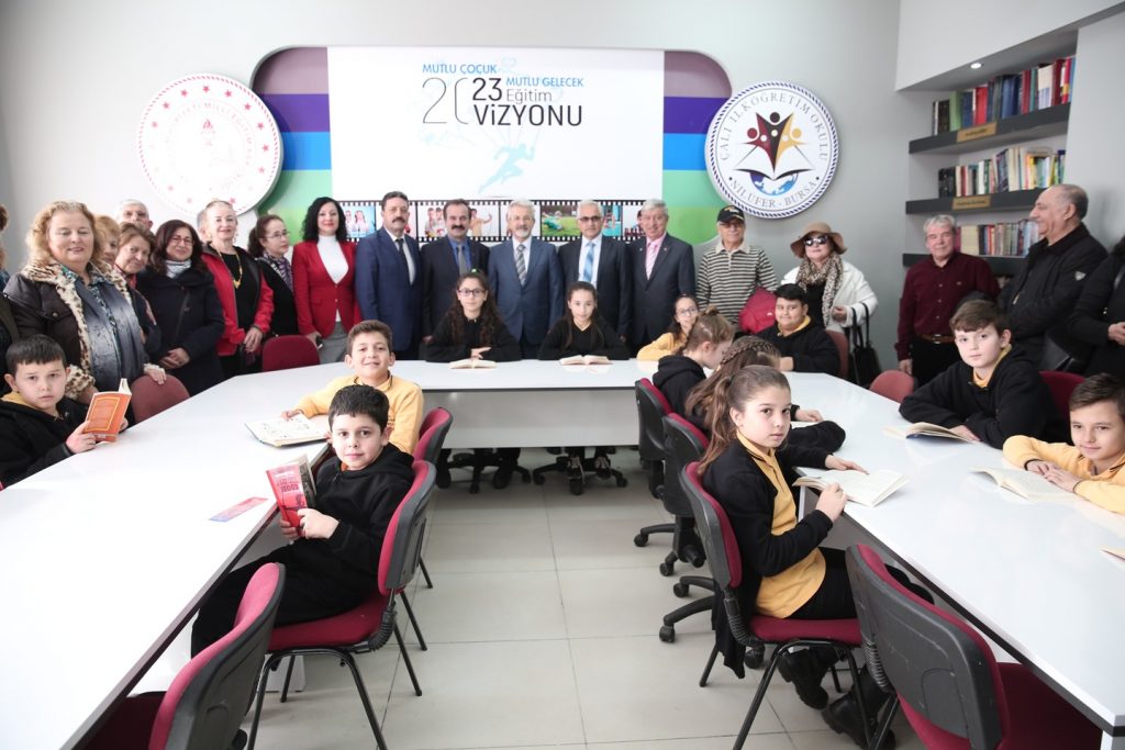 Emeklilerden eğitime anlamlı destek