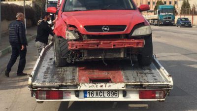Kestel’de Ehliyetsiz Sürücü Kaza Yaptı