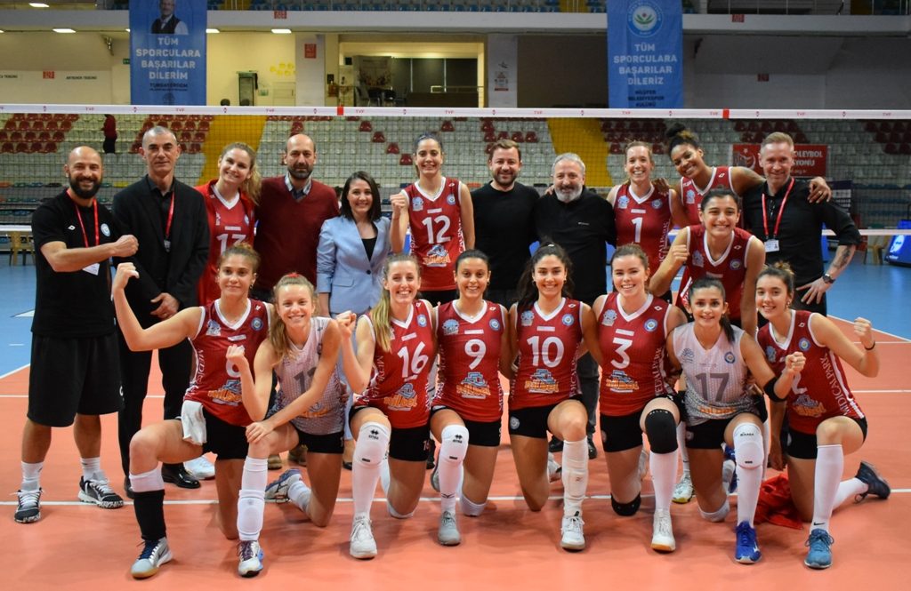 Nilüfer’in sultanları Beşiktaş’ı 3-0 yendi