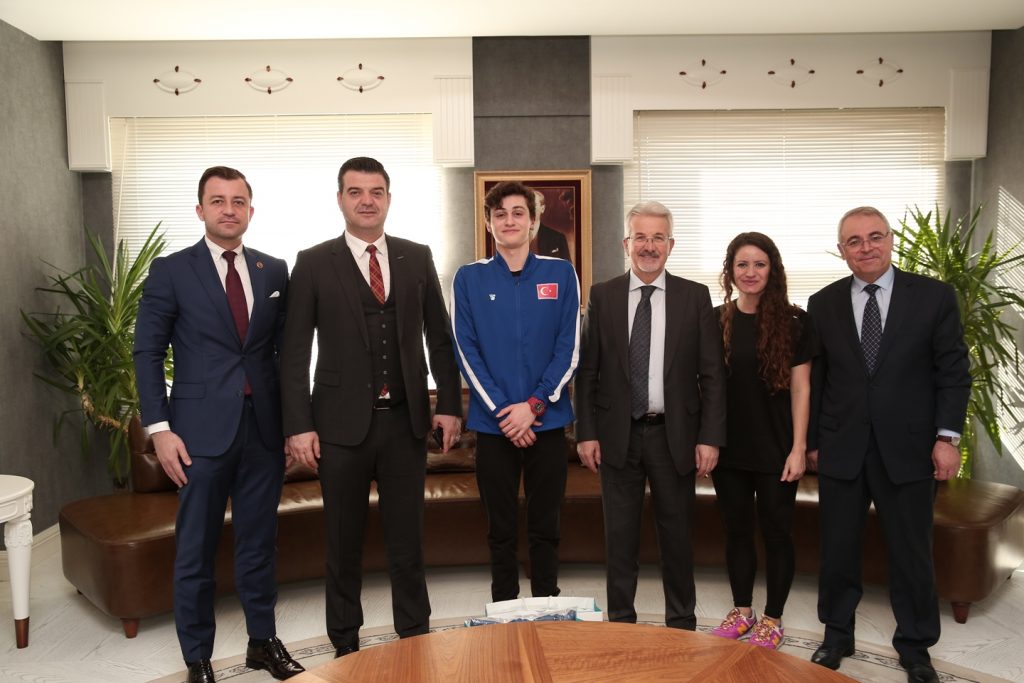 Turgay Erdem’den genç yüzücü Turnalı’ya başarı dileği