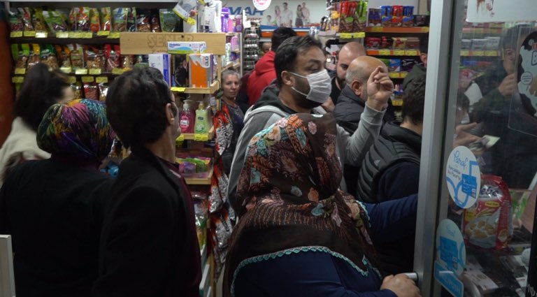 Kestelliler Fırın Ve Marketlere Akın Etti