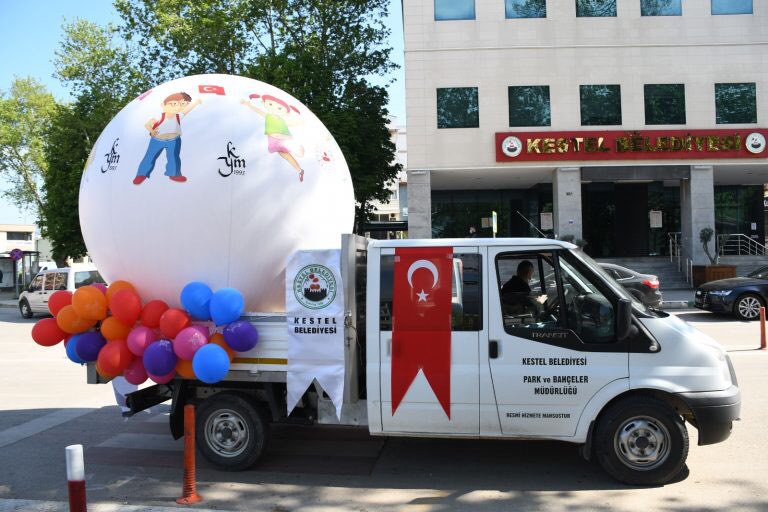 Kestelli Çocuklara 23 Nisan Sürprizi