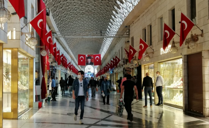 3 Kez Ertelenmişti… Bursa Kapalı Çarşı Kapılarını Açtı…