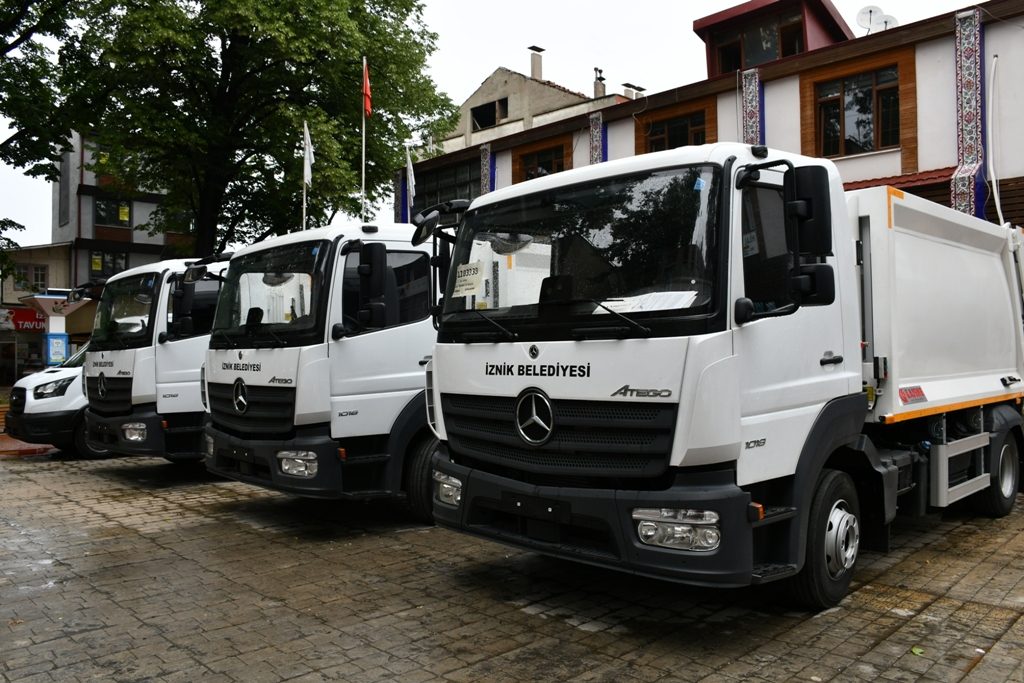 BAŞKAN USTA, İZNİK BELEDİYESİ ARAÇ FİLOSUNU GENİŞLETTİ