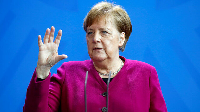 MERKEL ALMANCA,TÜRKÇE ve ARAPÇA SESLENDİ !