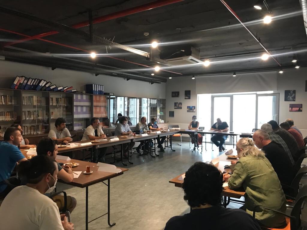 Yerel tiyatroların sorunlarını ele aldılar