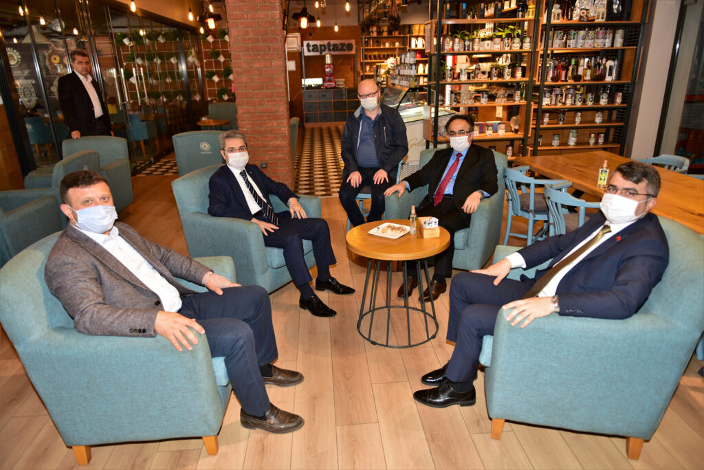 YILMAZ, NORMALLEŞME SÜRECİYLE YENİDEN AÇILAN İŞ YERLERİNDEKİ ESNAFI ZİYARET ETTİ