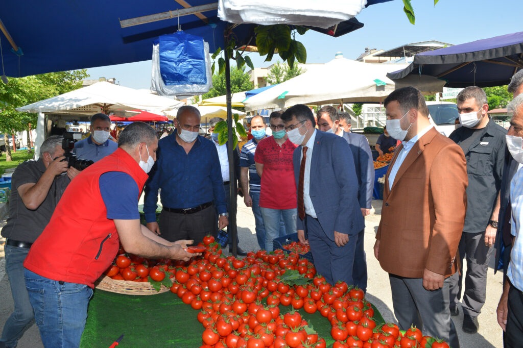 ÇINARÖNÜ ‘PAZAR’INA KAVUŞTU