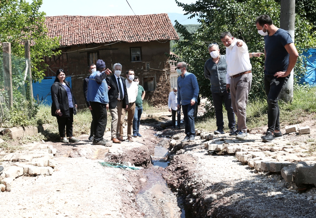 Erdem’den geçmiş olsun ziyareti