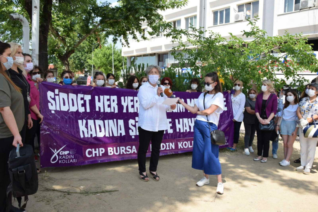 OKUMUŞ: ‘KADIN CİNAYETLERİ SON BULSUN’