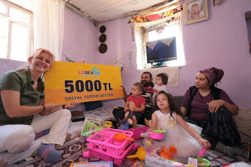 HAYDI HALİDE’NIN DUNYASINA RENK KATALIM