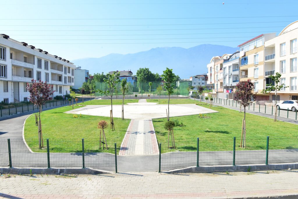 İSABEY’E İKİ YENİ PARK