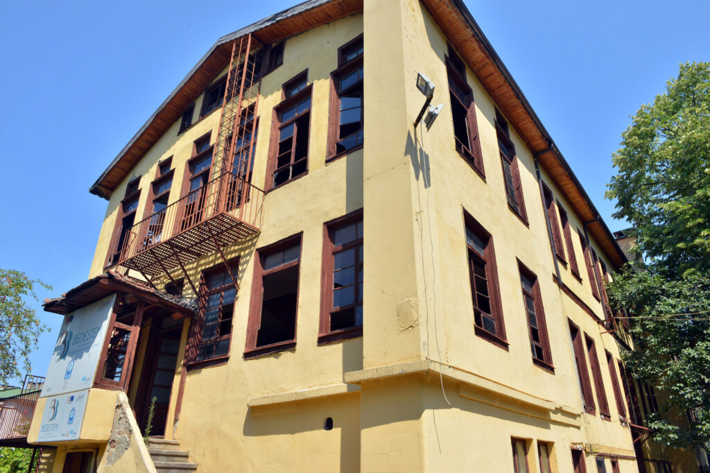 BURSA’NIN İLK İPEK FABRİKASI YENİDEN HAYAT BULUYOR