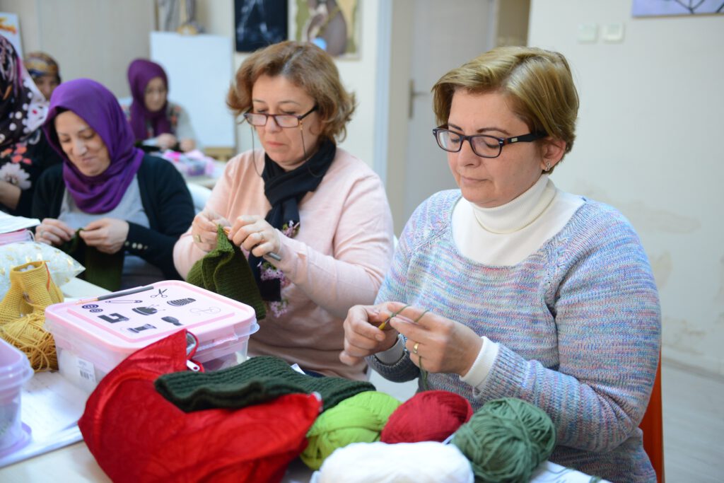 YIL-MEK KAPILARINI AÇIYOR