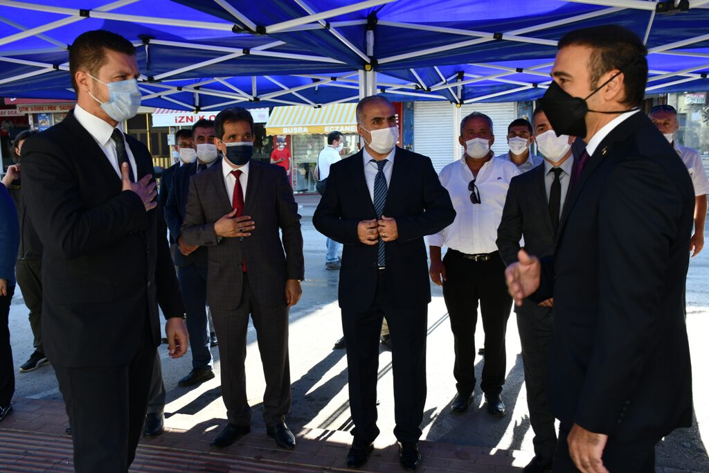 İZNİK’TE ZAFER BAYRAMI COŞKUSU