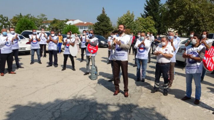 Bursa’da sağlık çalışanları alkışları bakanlık yetkililerine iade etti