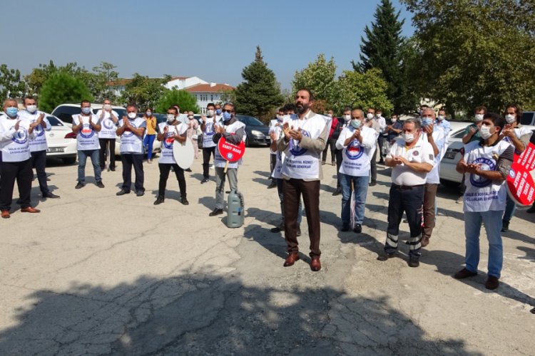 Bursa’da sağlık çalışanları alkışları bakanlık yetkililerine iade etti