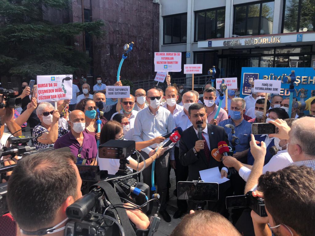 VELHASIL BURSA’DA SU UCUZLAYABİLİYORMUŞ!