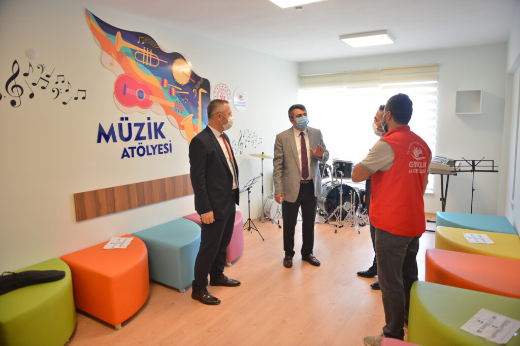 -‘GENÇLERİMİZ GELECEĞİMİZ’