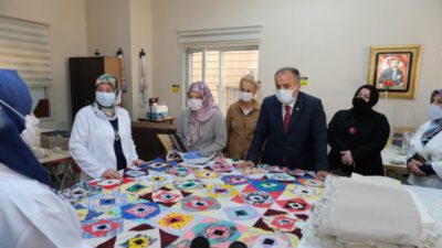 Bursa’da üreten kadınlara moral ziyareti
