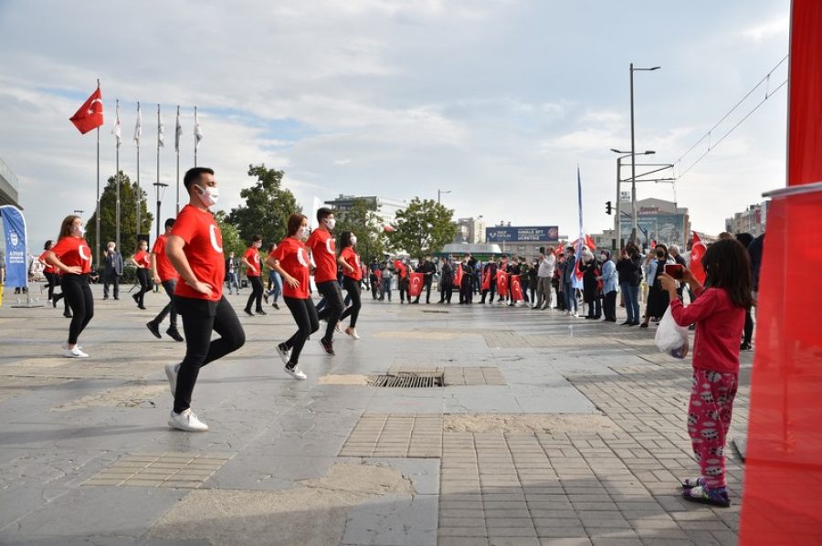 29 Ekim Cumhuriyet bayramı coşkuyla kutlanıyor