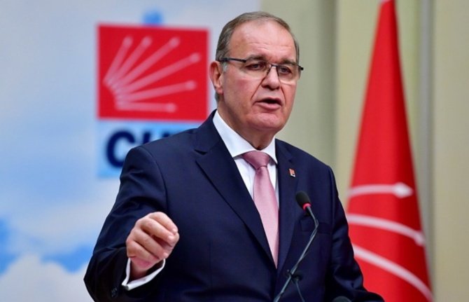Ülke devalüasyon sarmalına girdi