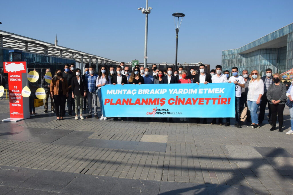 GENÇLERDEN ‘ASKIDA EKMEK’ İTİRAZI