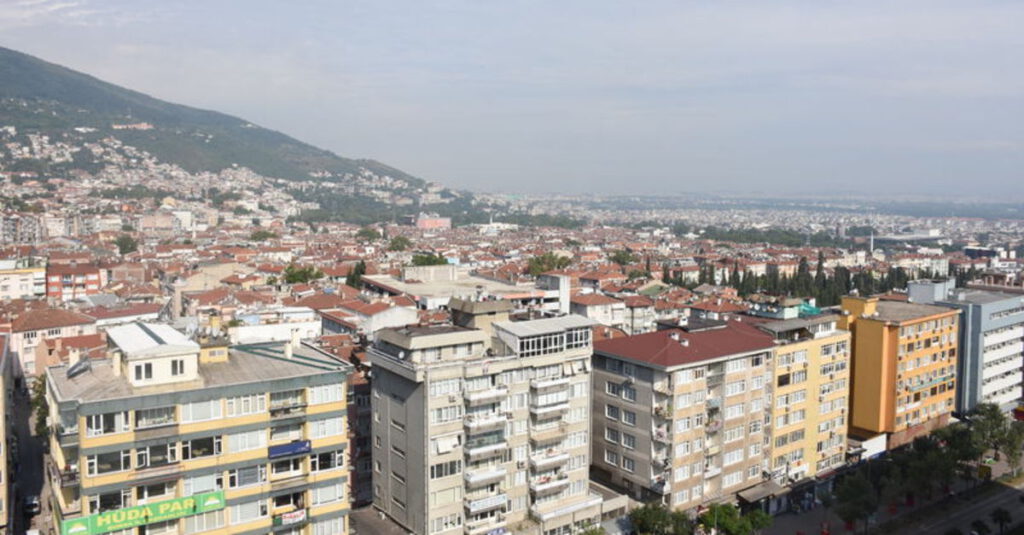 Bursa’da 300 bin kaçak yapı var