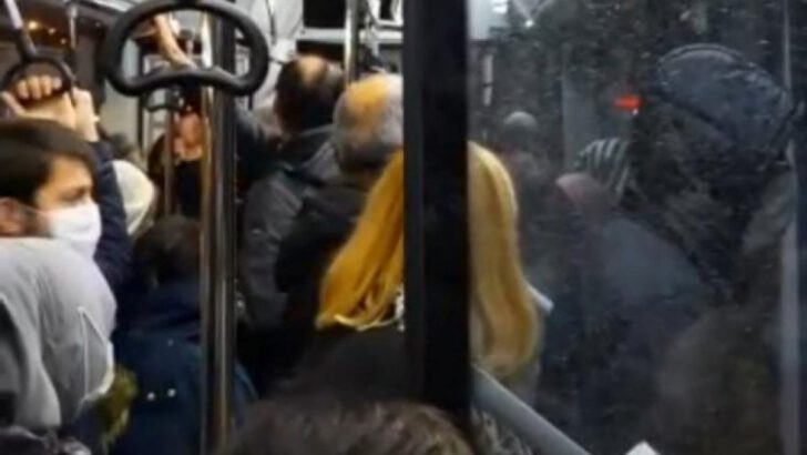 Tıka Basa Dolu Olan Otobüste Yolcular İsyan Etti!