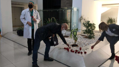 Bursa’da Covid-19 nedeniyle yaşamını yitiren sağlık çalışanları anıldı