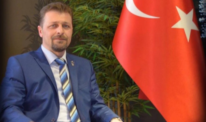 Kim Teşekkür Etsin Sizin Yönetiminize!