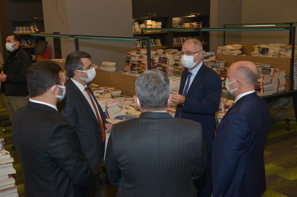 YILDIRIM’IN “UYUMAYAN KÜTÜPHANESİ”NE TAM NOT
