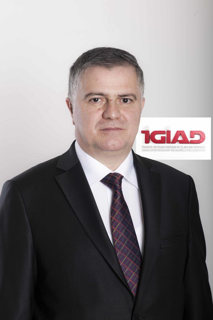 Ekonomimizde ve piyasalarımızda öncelikle güven ve istikrar ortamına ihtiyaç var