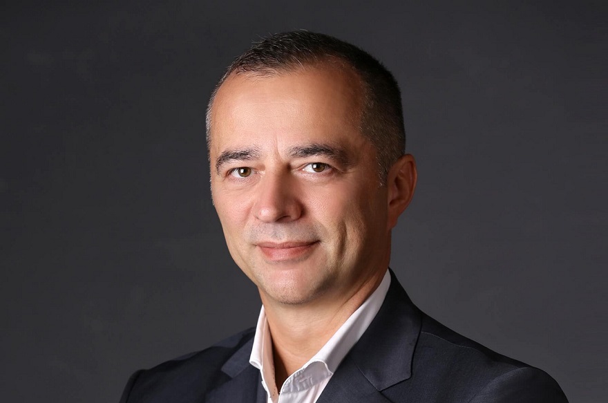 Univera ve Univis’de bayrak değişimi, yeni Genel Müdür Merthan Kaleli oldu