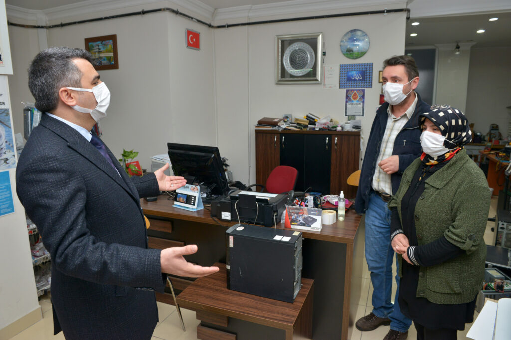 BAŞKAN YILMAZ’DAN ESNAFA DESTEK