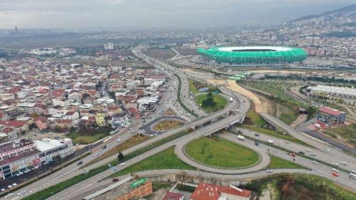 Acemler’e bir tünel bir de köprü