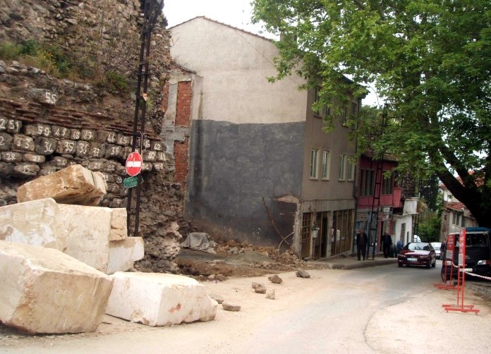Tahtakale’nin Tarihi Sırları Restorasyonla Ortaya Çıkarılmalıdır!